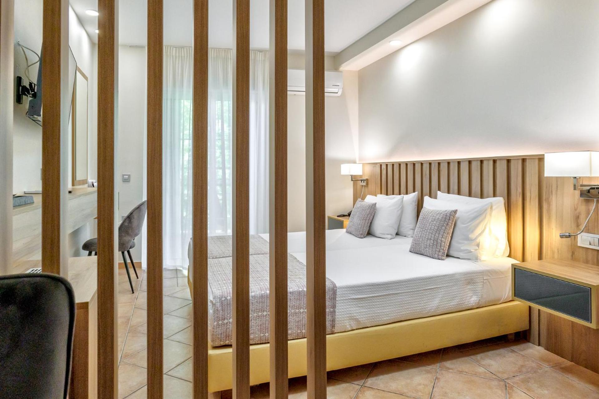 White Olive Premium Laganas Otel Oda fotoğraf