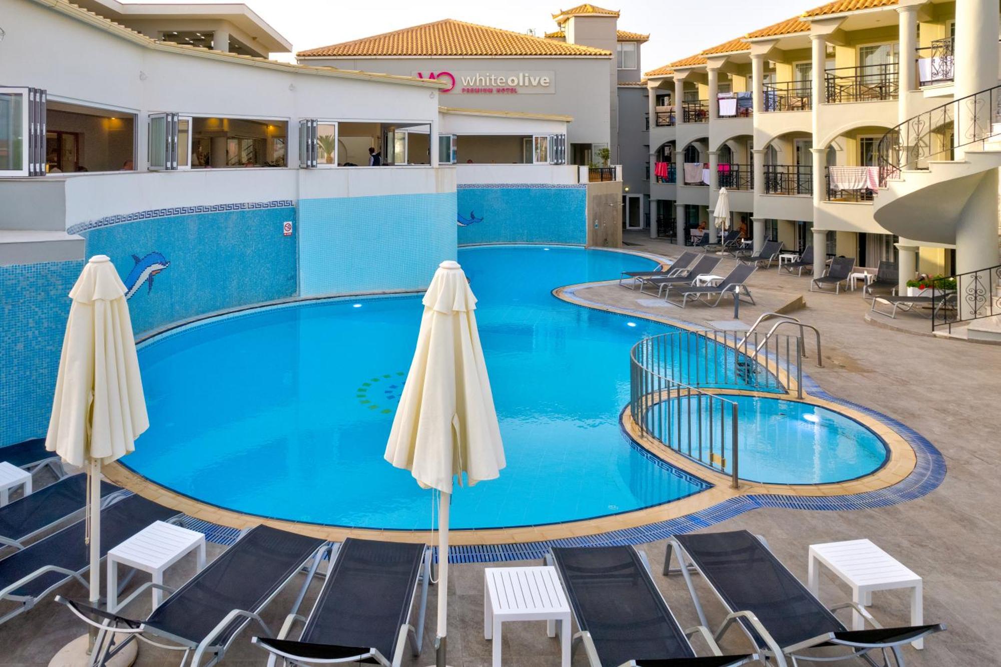 White Olive Premium Laganas Otel Dış mekan fotoğraf