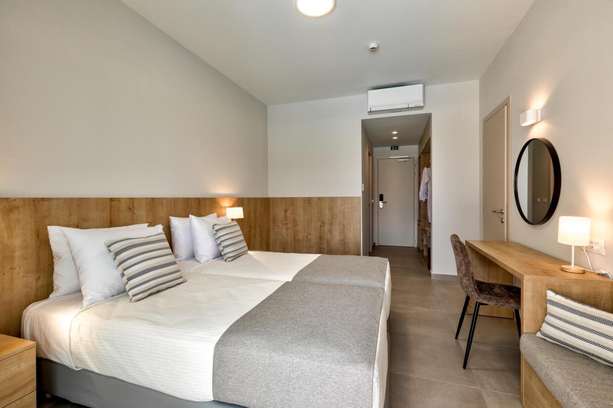 White Olive Premium Laganas Otel Dış mekan fotoğraf